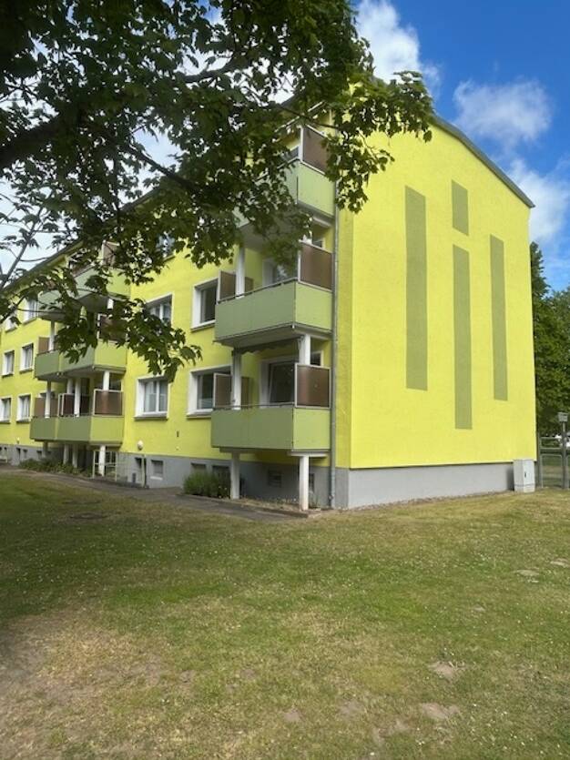 Wohnung zum Kauf 98.000 € 3 Zimmer 61 m² B.Brecht-Str. 16 Barth-Süd Barth 18356