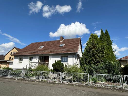 Haus zum Kauf 299.000 € 6 Zimmer 138 m² 896 m² Grundstück frei ab sofort Duderstadt 37115