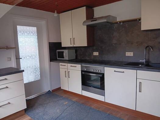 Wohnung zur Miete 600 € 2 Zimmer 79 m² 3 Geschosse frei ab sofort Küps Küps 96328