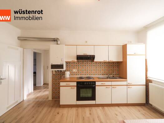 Wohnung zur Miete 420 € 2 Zimmer 60 m² Selb 95100