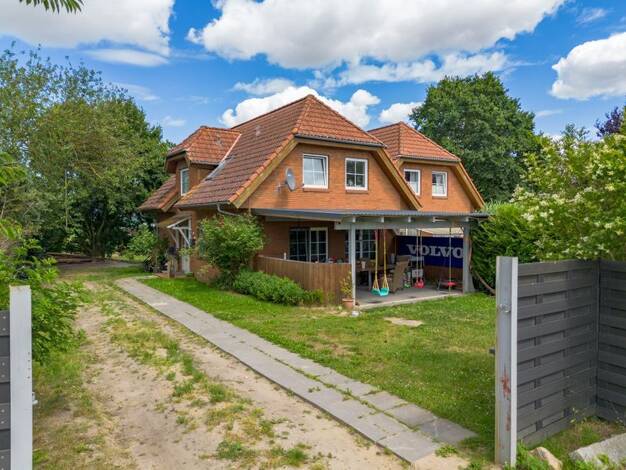 Doppelhaushälfte zum Kauf 220.000 € 4 Zimmer 118 m² 484 m² Grundstück frei ab sofort Cronskamp Rieps 19217