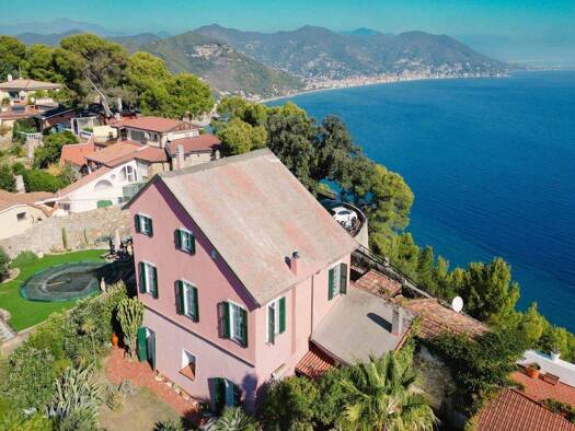 Villa zum Kauf 1.250.000 € 6 Zimmer 259 m² 200 m² Grundstück Meerblick Andora 17051