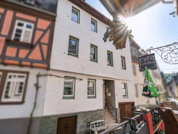 Einfamilienhaus zum Kauf 249.000 € 10 Zimmer 214,7 m² 113 m² Grundstück St Goarshausen Sankt Goarshausen 56346