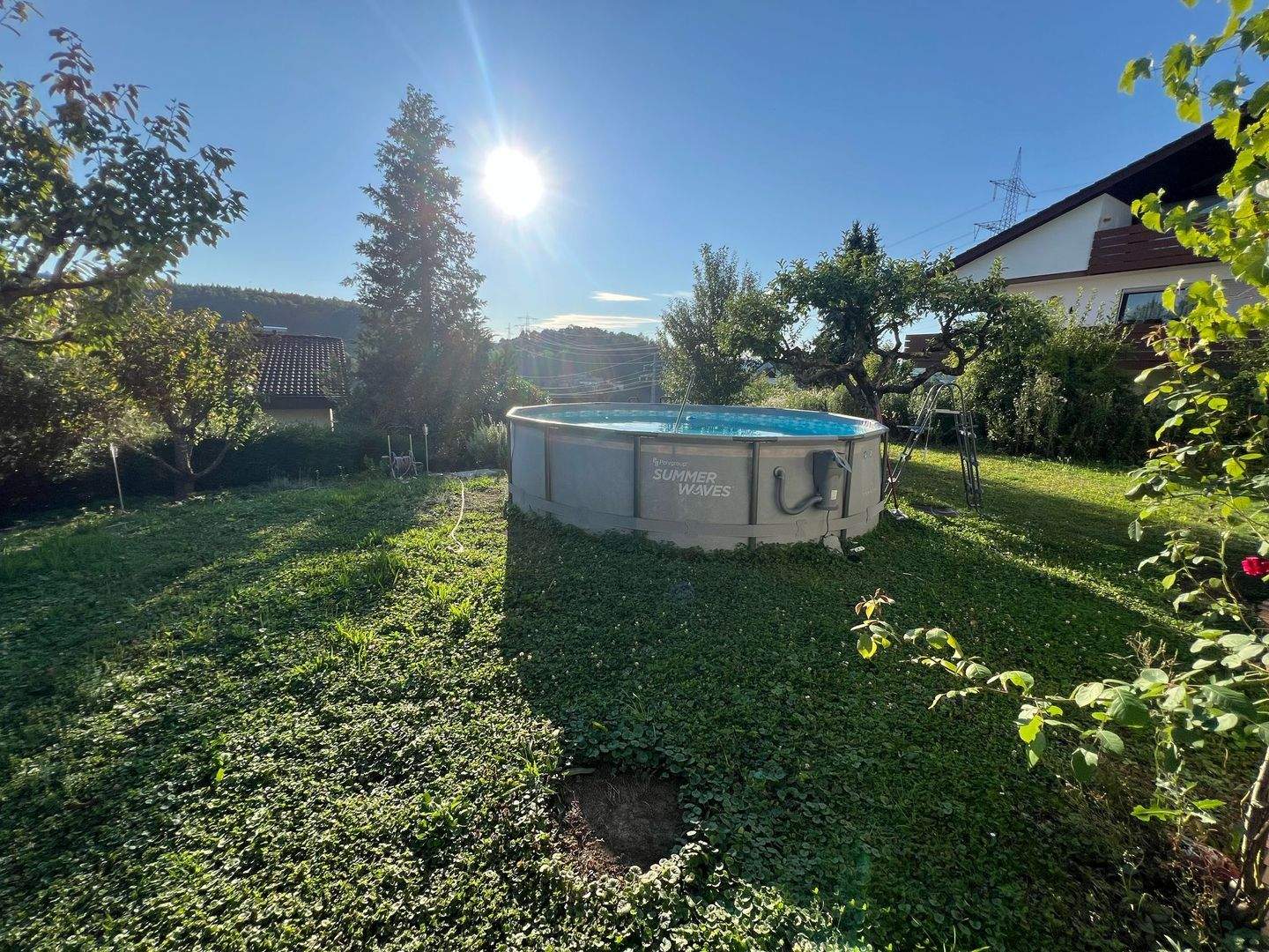 Immobilie in Lörrach - Geräumiges Familienhaus mit 8 Zimmern in Lörrach-Brombach mit separater Einliegerwohnung - Bild 2