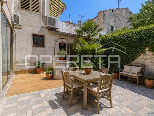 Einfamilienhaus zum Kauf - Erstbezug 1.100.000 € 11 Zimmer 316 m² 249 m² Grundstück Rovinj 52210