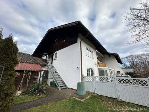 Mehrfamilienhaus zum Kauf 259.000 € 7 Zimmer 230 m² 587 m² Grundstück Viechtach Viechtach / Grossenau 94234