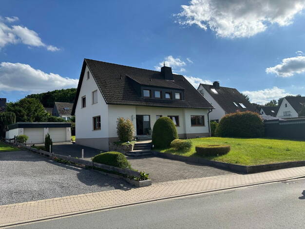 Wohnung zur Miete 711 € 4 Zimmer 96 m² Dachgeschoss, 1. Geschoss frei ab 01.10.2025 Halingen Menden 58708