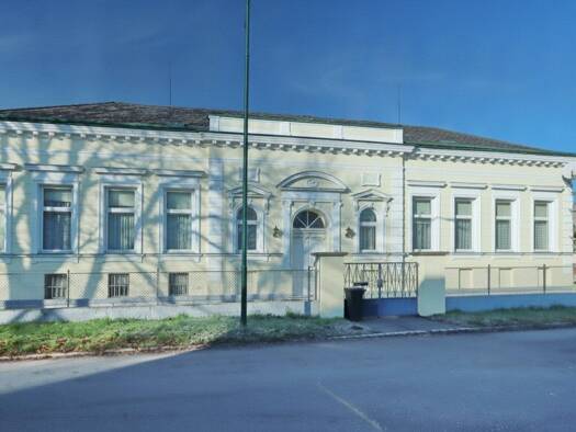 Herrenhaus zum Kauf 490.000 € 6 Zimmer 267 m² 1.567 m² Grundstück Weikendorf 2253
