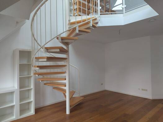Maisonette zur Miete 1.150 € 2,5 Zimmer 84 m² Geschoss 2/3 frei ab sofort Pirckheimerweg 10 Eltersdorf Erlangen 91058