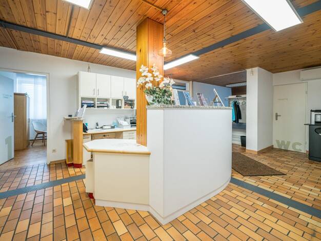 Büro-/Praxisfläche zum Kauf 380.000 € Schorndorf Schorndorf 73614