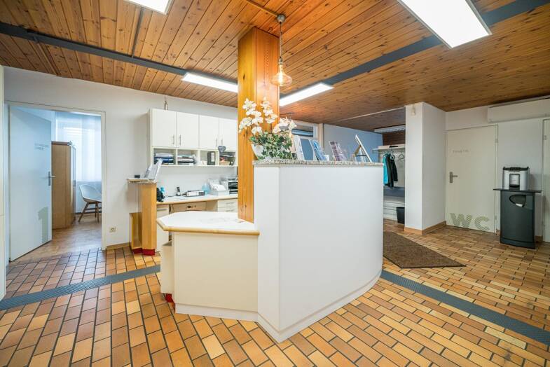 Büro-/Praxisfläche zum Kauf 380.000 € Schorndorf Schorndorf 73614