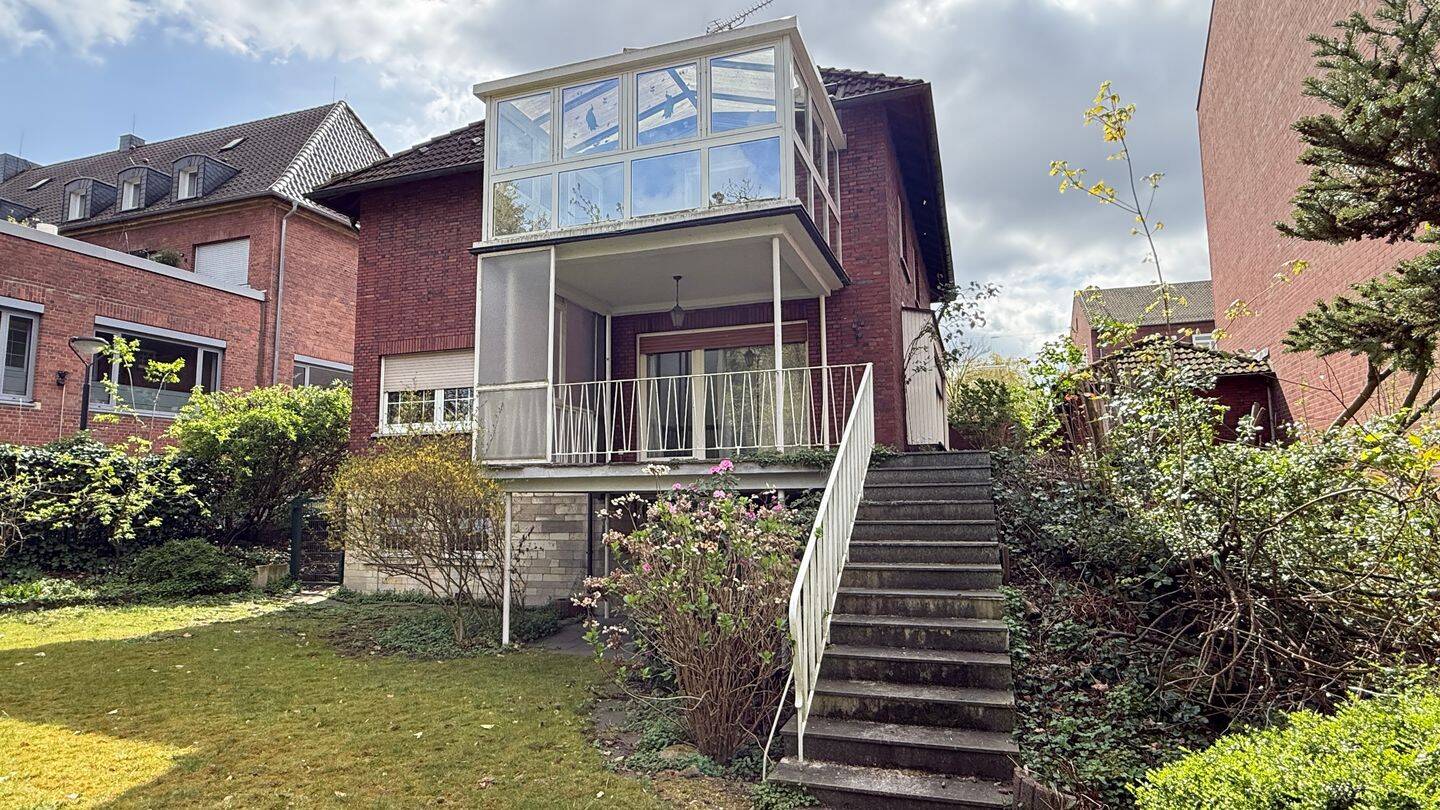 Villa zum Kauf - Ansicht 2