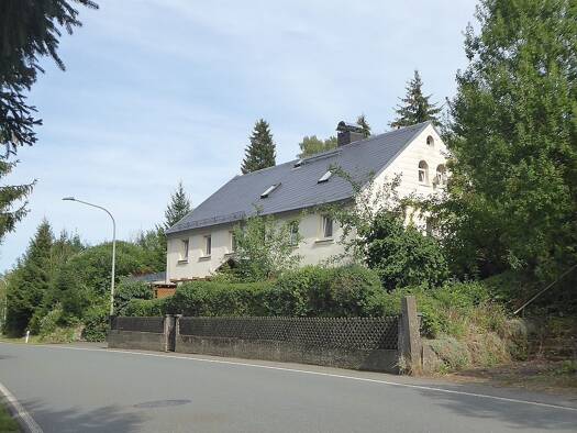 Einfamilienhaus zum Kauf 89.000 € 4 Zimmer 126 m² 669 m² Grundstück Neumühl Leupoldsgrün 95191