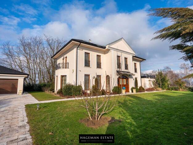 Villa zum Kauf 840.000 € 1 Zimmer 289 m² 2.466 m² Grundstück frei ab 30.04.2026 Kaposvár 7400