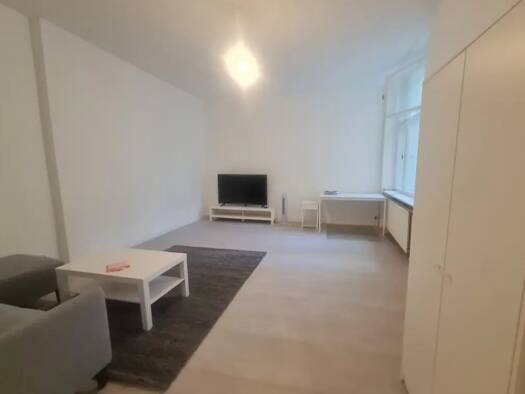 Wohnung zur Miete 590 € 2 Zimmer 48 m² frei ab sofort Fehmarner Straße 4 Wedding Berlin 13353