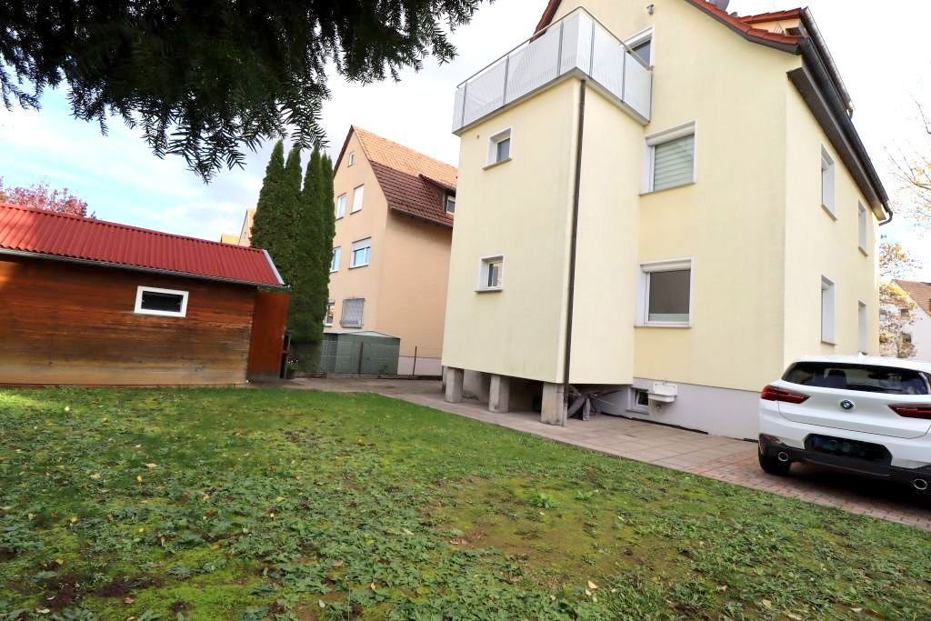 Mehrfamilienhaus zum Kauf 990.000 € 9 Zimmer 216 m²<br/>Wohnfläche 322 m²<br/>Grundstück Lemberg / Föhrich Stuttgart 70469