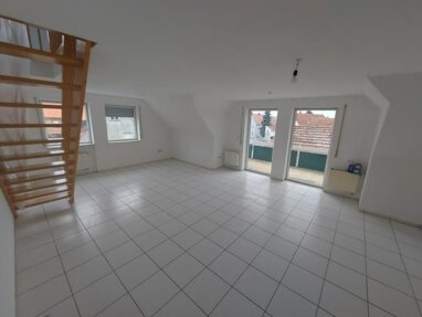 Wohnung zur Miete 990 € 4 Zimmer 123 m² 2. Geschoss frei ab sofort Sennfeld 97526