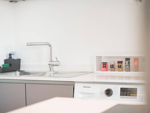 Wohnung zur Miete 615 € 1 Zimmer 27 m² Geschoss 3/4 frei ab 31.07.2026 Mitte Stuttgart 70182