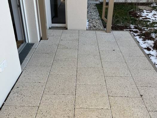 Wohnung zur Miete 555 € 2 Zimmer 42,9 m² Arnsdorf 01477