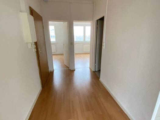 Wohnung zur Miete 339 € 3 Zimmer 57,3 m² 3. Geschoss Carl-Zeiss-Straße 5 Nördliche Neustadt West 06122