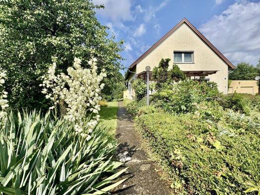 Einfamilienhaus zum Kauf 249.000 € 5 Zimmer 145 m² 1.514 m² Grundstück Altenbuch Wallersdorf 94522