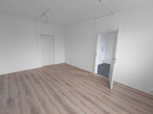 Wohnung zur Miete 304 € 3 Zimmer 61 m² 4. Geschoss frei ab sofort Gnetscher Straße 16 Weißandt-Gölzau 06369