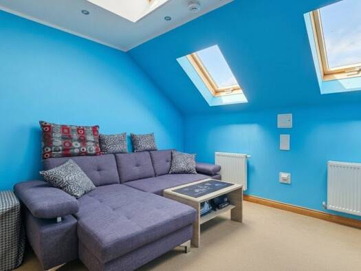Haus zum Kauf 199.900 € 7 Zimmer 278 m² 310 m² Grundstück Hausbrunn 2145