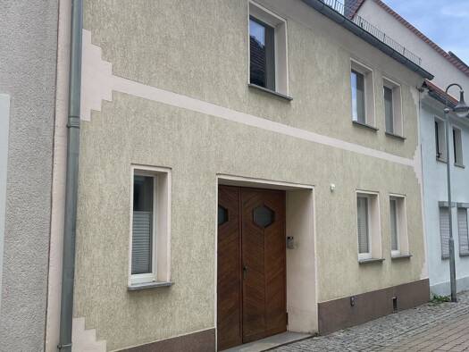 Reihenmittelhaus zum Kauf 119.000 € 6 Zimmer 142,9 m² 423 m² Grundstück Wittichenau 02997