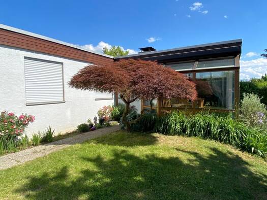 Bungalow zum Kauf 590.000 € 6 Zimmer 213 m² 603 m² Grundstück Finkenweg 14 Neckartenzlingen 72654