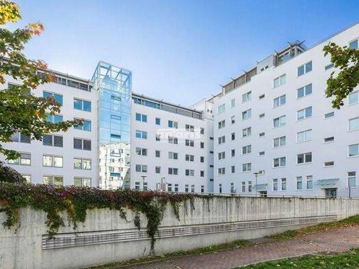 Bürofläche zur Miete - Erstbezug provisionsfrei 8,50 € 1.215 m² Bürofläche teilbar ab 235 m² Zentrum Chemnitz 09111