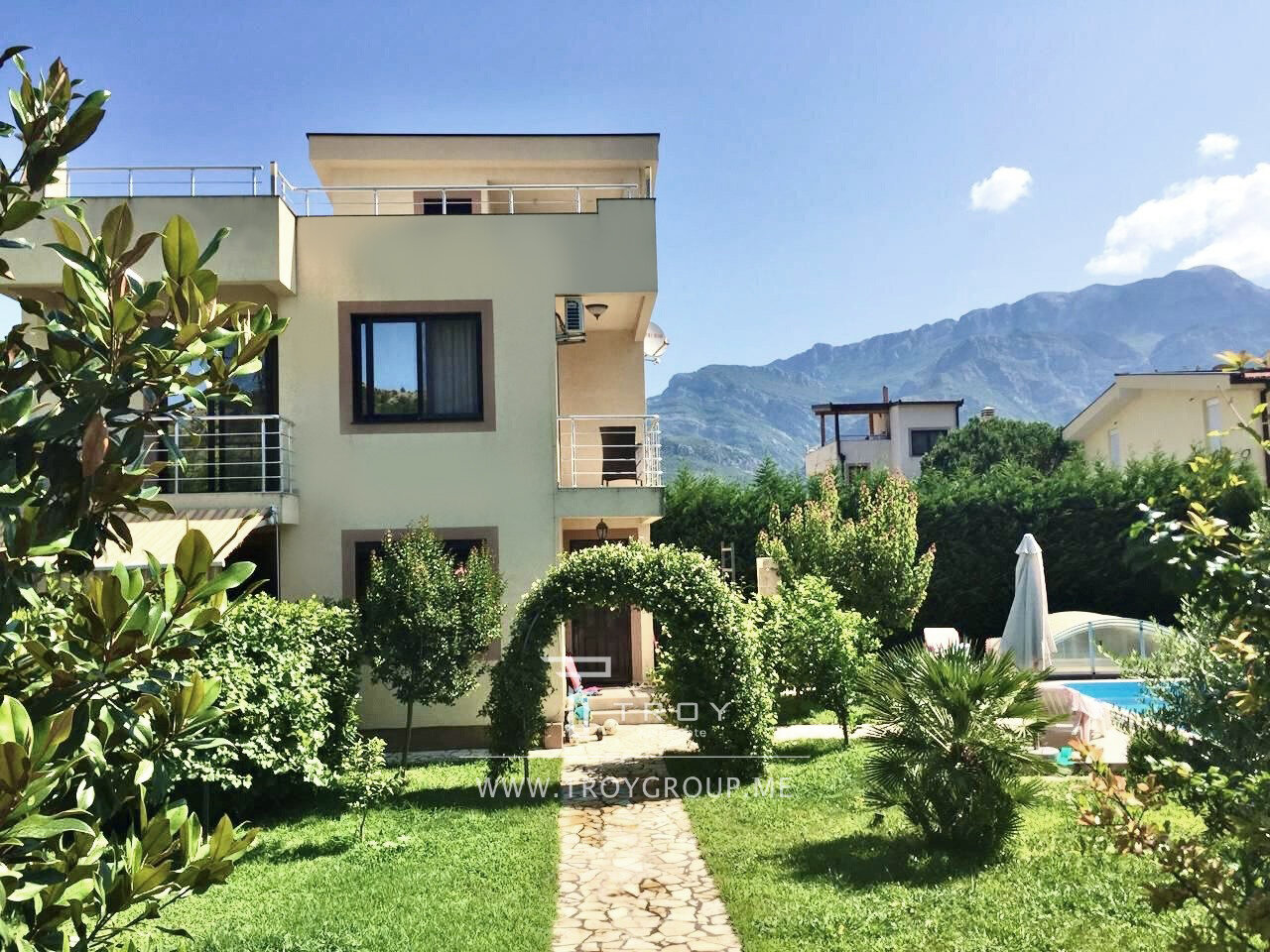 Einfamilienhaus zum Kauf provisionsfrei 270.000 € 3 Zimmer 180 m²<br/>Wohnfläche 600 m²<br/>Grundstück Montenegro Bar