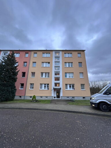 Wohnung zur Miete 450 € 3 Zimmer 61 m² 3. Geschoss frei ab 01.01.2025 Neue Burgkemnitzer Straße 57 Muldenstein Muldenstein 06774