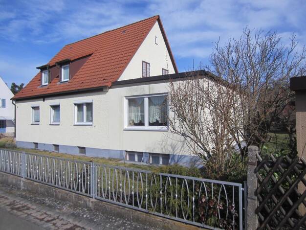 Mehrfamilienhaus zum Kauf 495.000 € 8 Zimmer 190 m² 841 m² Grundstück frei ab sofort Penzendorf Schwabach 91126