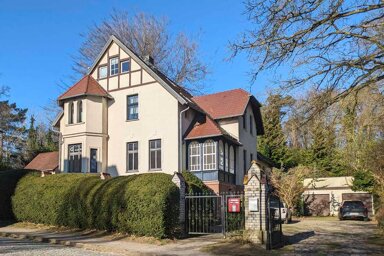 Mehrfamilienhaus zum Kauf als Kapitalanlage geeignet 12 Zimmer 405,2 m² 2.000 m² Grundstück Putbus Putbus 18581