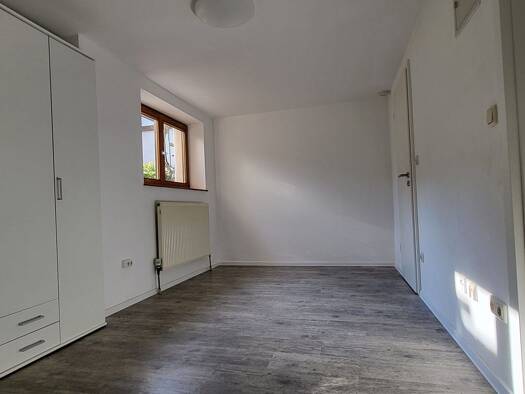 Wohnung zur Miete 395 € 1 Zimmer 22 m² Geschoss -1/2 frei ab sofort Ziegelackerweg 8 Pentling 93080