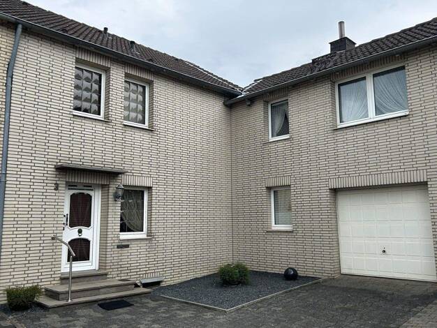 Einfamilienhaus zum Kauf provisionsfrei 348.000 € 9 Zimmer 187 m² 941 m² Grundstück An der Esche 3 Sinsteden Rommerskirchen 41569