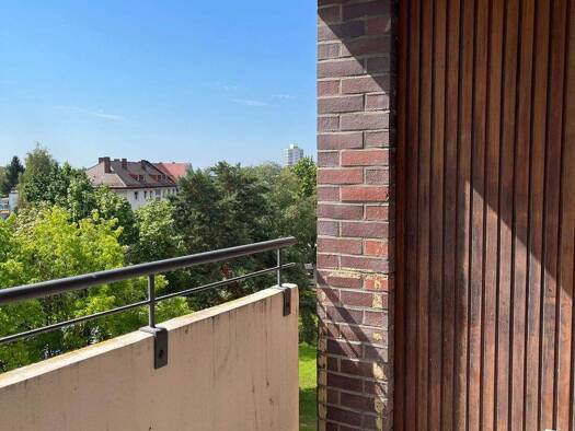 Wohnung zur Miete 529 € 2 Zimmer 53 m² 7. Geschoss frei ab sofort Äußere Bayreuther Str. 162 Herrnhütte Nürnberg 90411