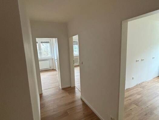Wohnung zur Miete 830 € 3 Zimmer 87 m² Geschoss 1/3 frei ab 10.04.2026 Sandstraße 55 Coburg 96450
