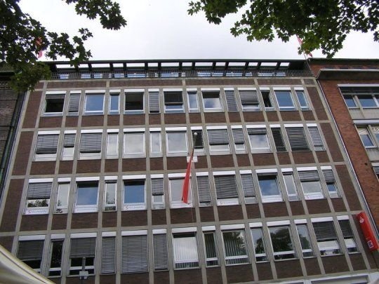 Wohnung zum Kauf provisionsfrei 150.000 € 4 Zimmer 168 m²<br/>Wohnfläche ab sofort<br/>Verfügbarkeit Holstenstraße Vorstadt Kiel 24103