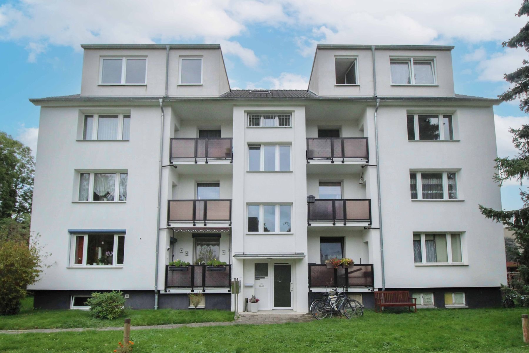 Wohnung zum Kauf provisionsfrei 250.000 € 2 Zimmer 71,2 m²<br/>Wohnfläche 3.<br/>Geschoss Hassels Düsseldorf 40599