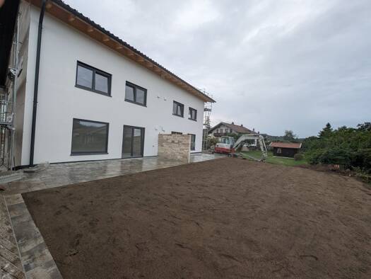 Doppelhaushälfte zur Miete 2.200 € 5 Zimmer 170 m² 330 m² Grundstück frei ab 01.12.2026 Gastager Weg 8 Waging am See Waging a. See 83329