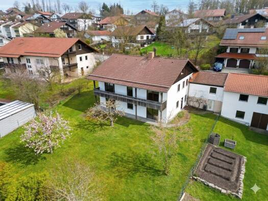 Einfamilienhaus zum Kauf 329.000 € 7 Zimmer 186,7 m² 1.024 m² Grundstück Rotthalmünster 94094