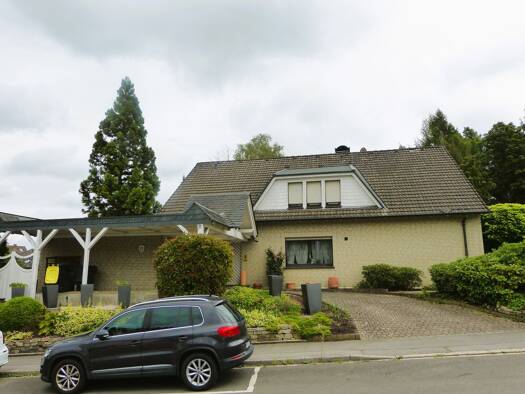 Einfamilienhaus zum Kauf 450.000 € 8 Zimmer 217 m² 2.500 m² Grundstück Bösperde Menden 58708