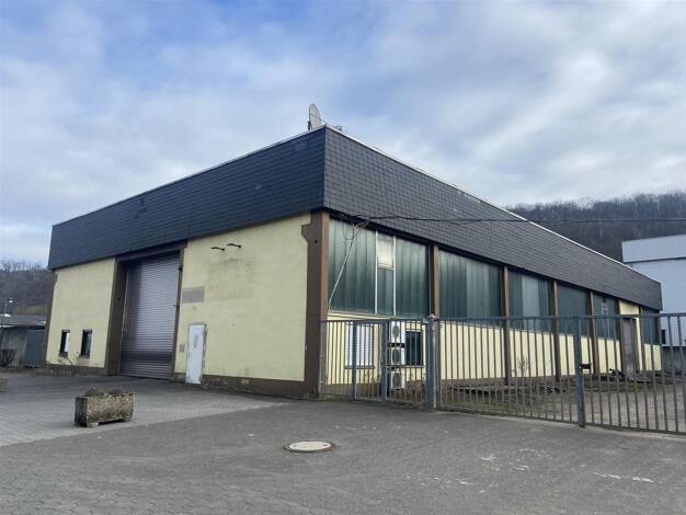Lagerhalle zur Miete 3.500 € 840 m² Lagerfläche Finnentrop Finnentrop 57413