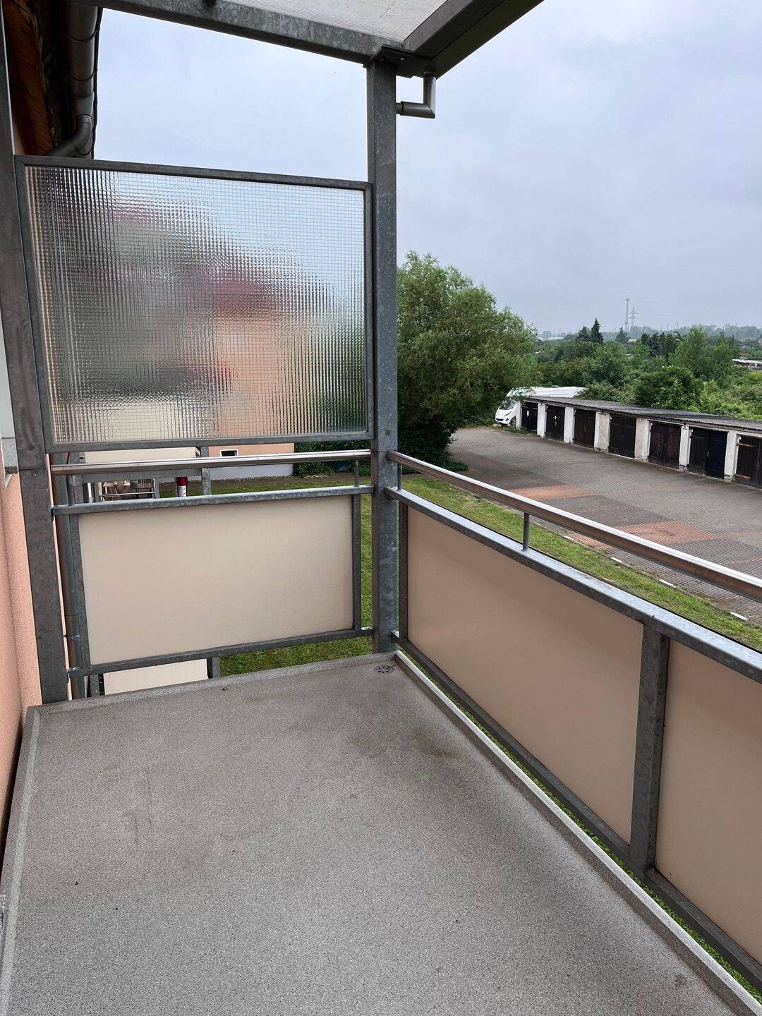 !Ab sofort! Helle 3-RW - sonniger West-Balkon - Tageslichtbad mit Dusche und Wanne