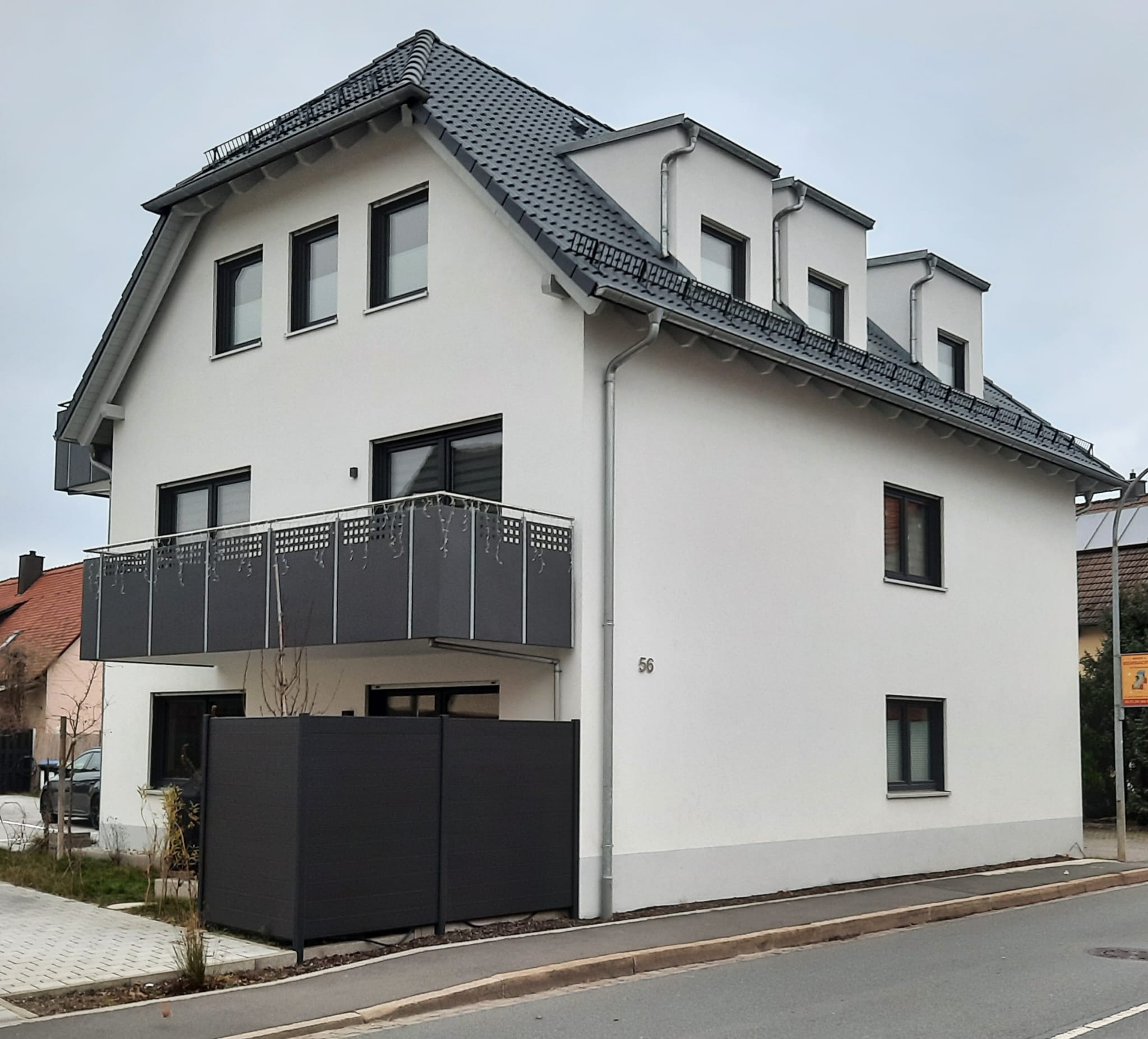 Wohnung zur Miete 996 € 3 Zimmer 83 m²<br/>Wohnfläche 1.<br/>Geschoss 01.04.2025<br/>Verfügbarkeit Burker Straße 56 Burk Forchheim 91301