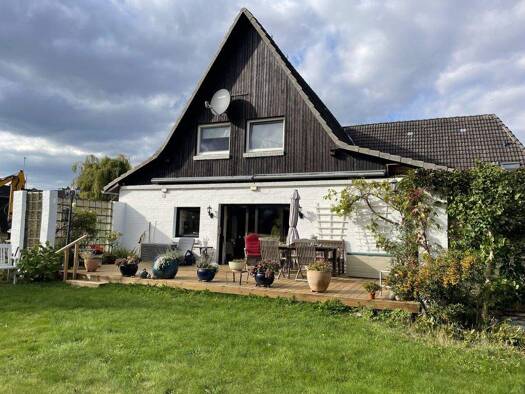 Mehrfamilienhaus zum Kauf 495.000 € 12 Zimmer 385 m² 1.640 m² Grundstück Dersau 24326