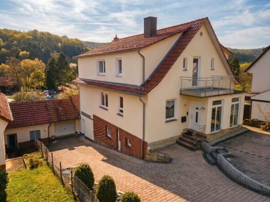 Einfamilienhaus zum Kauf 365.000 € 7 Zimmer 230 m² 1.583 m² Grundstück frei ab sofort Kirchhof Melsungen 34212