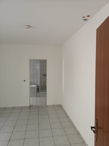 Wohnung zur Miete 560 € 2 Zimmer 80 m² EG frei ab sofort Neue-Linner Str. 34 Schinkenplatz Krefeld 47799