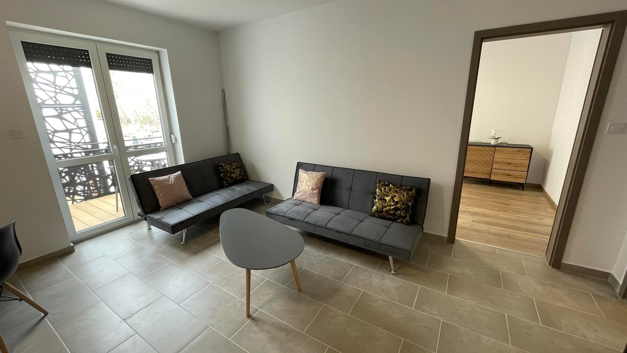 Wohnung zur Miete 490 € 2 Zimmer 43 m²<br/>Wohnfläche Balatonmáriafürdo